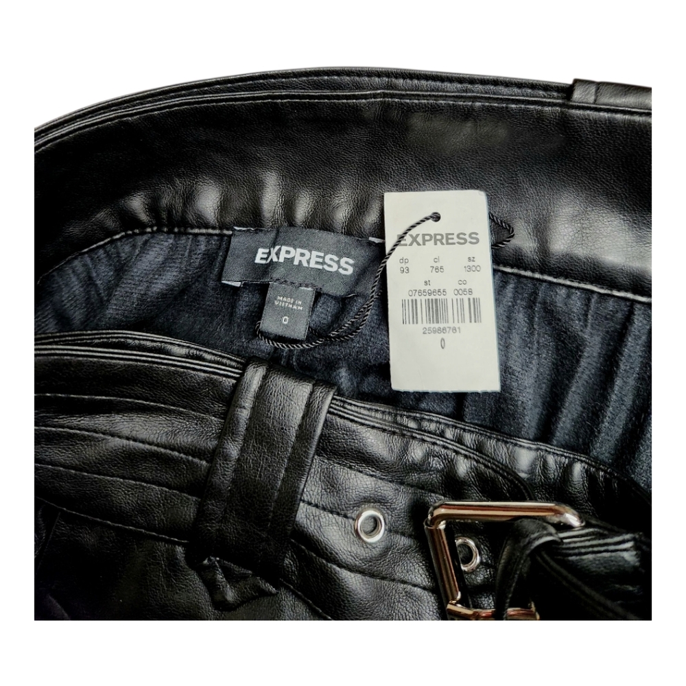 NWT Express Black Pleated Skirt Faux Leather - Picture 3 of 10